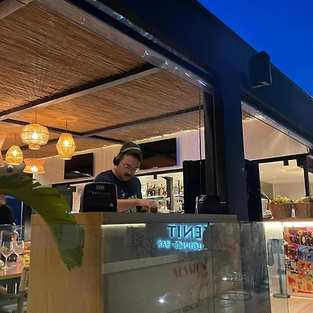 索尔亚伟恩图瑟尼特及爱帕特思酒店 公寓式酒店 2*